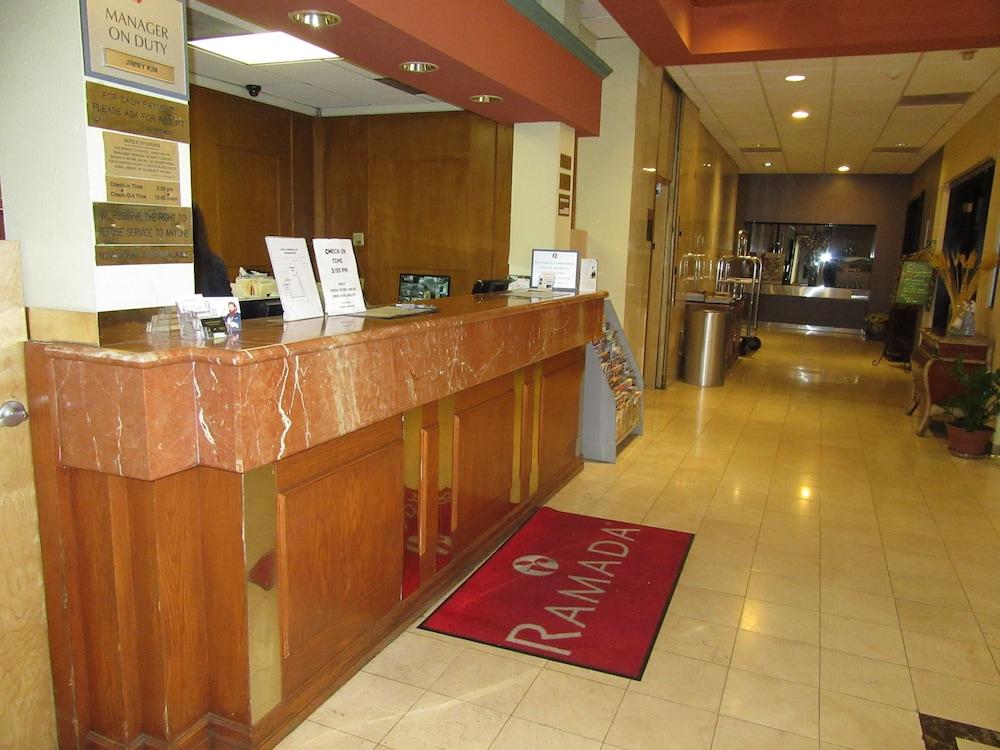 Ramada By Wyndham Los Angeles/Wilshire Center Extérieur photo