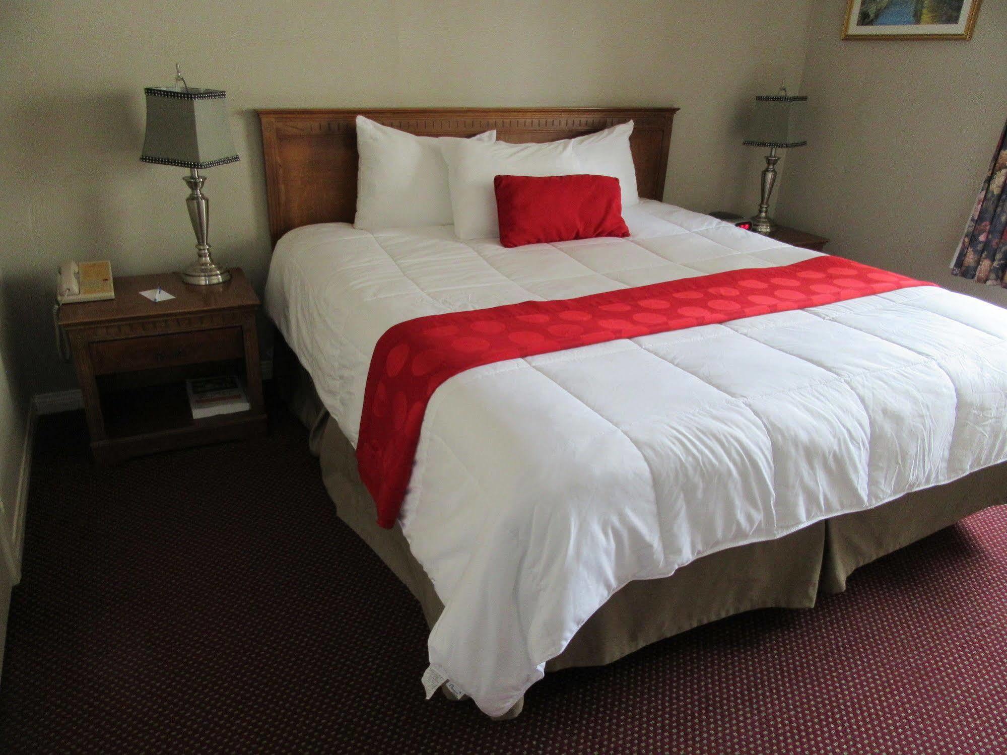 Ramada By Wyndham Los Angeles/Wilshire Center Extérieur photo