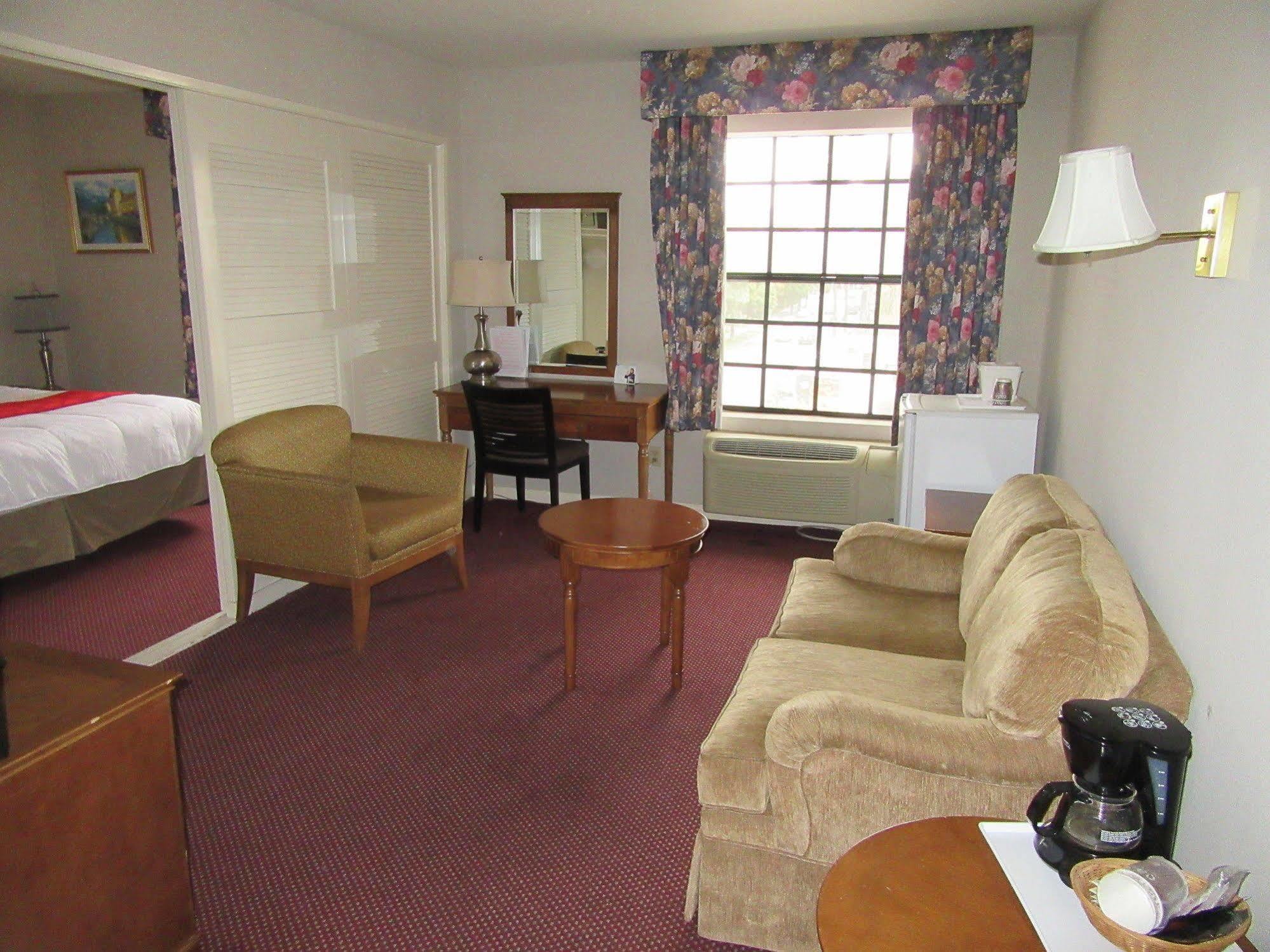 Ramada By Wyndham Los Angeles/Wilshire Center Extérieur photo
